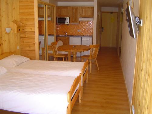 Hotel Les Chalets - image 10