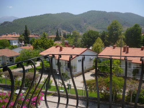 Cicek Hotel & Apartments