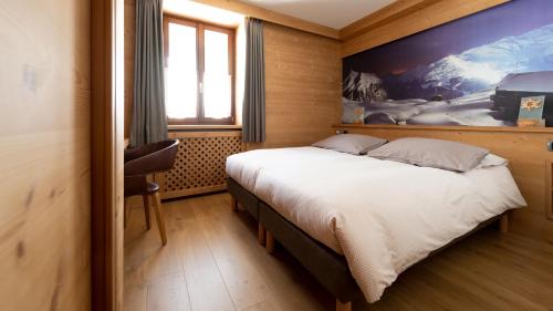 2 twin beds