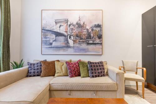 De Luxe Suite in The Absolute Center - image 14