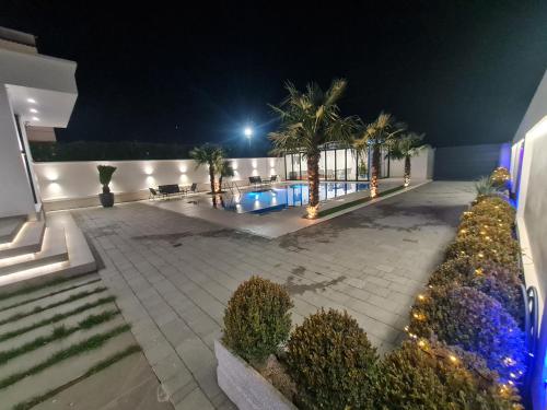 Villa image 10