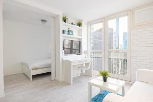 Rondo ONZ Business Apartment by BookingHost 2