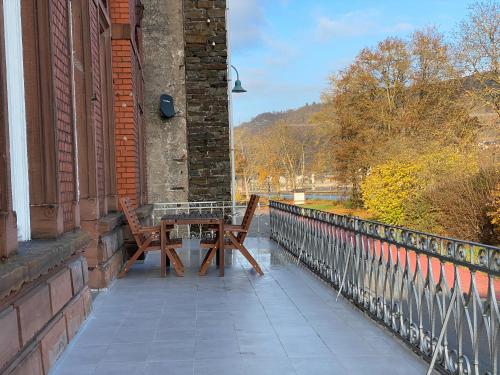 Direkter Moselblick 126m² großer Altbau und Terrasse 3.9km von Beuren entfernt