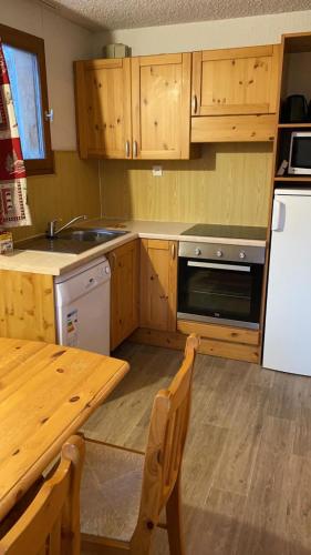 ห้องครัว, Résidence Capfun Les Adrets (Residence Capfun Les Adrets) in อีโซลา