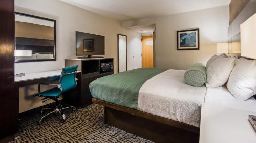 Clarion Pointe By Choice Hotels