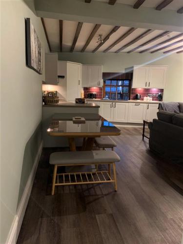 Apartment One The Carriage House York - main image