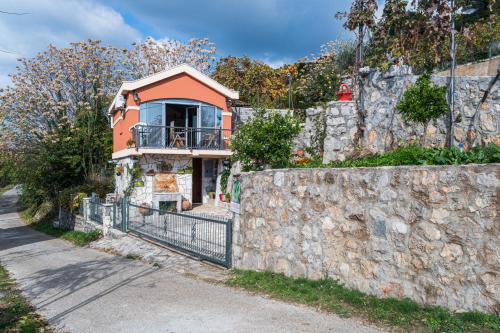 المنظر الخارجي, Apartmani Kamena Ruža (Apartmani Kamena Ruza) in كامينارى