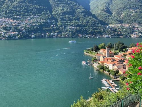 L'UNA DI LAGO Lake Apartment With Parking