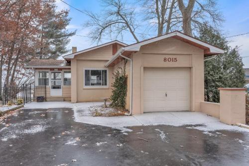 Amazing Lakefront Retreat On Long Lake! home - image 3
