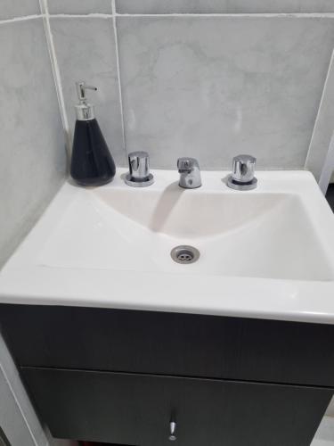 Fürdőszoba, Departamento en el centro de la ciudad near Mercedesi repülőtér