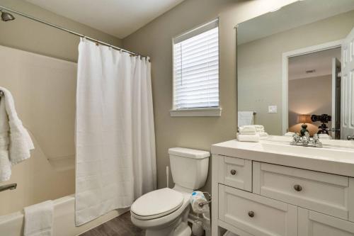 Blue Bonnet by Destin Getaways - image 11