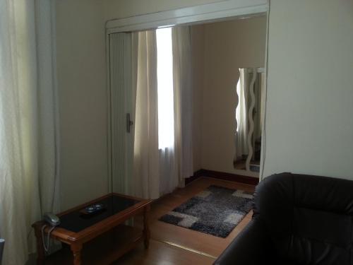 Kensington and Chelsea Apartment - image 6