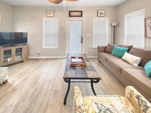 Bordeaux by Destin Getaways - image 11