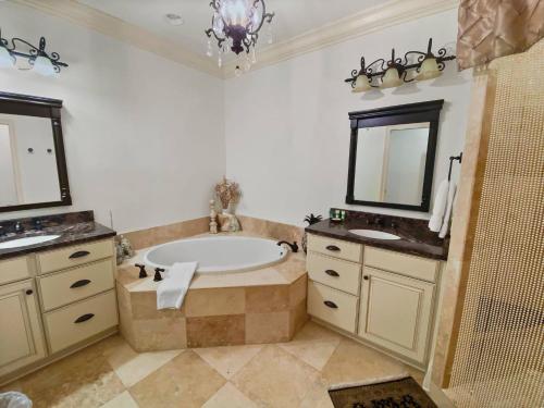 Casa D' Emma by Destin Getaways - image 10