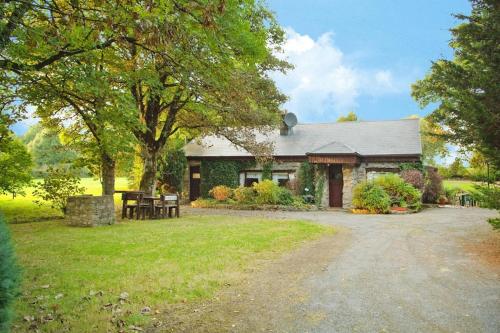 . Lovingly renovated cottage with rowing boat, Carrick-on-Shannon