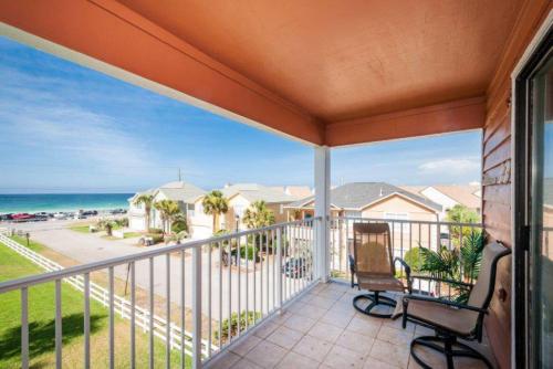 Tradewinds Condominiums #33 by Destin Getaways - image 12