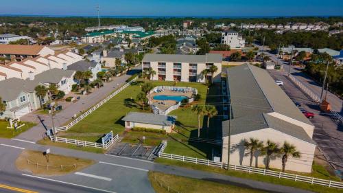 Tradewinds Condominiums #33 by Destin Getaways