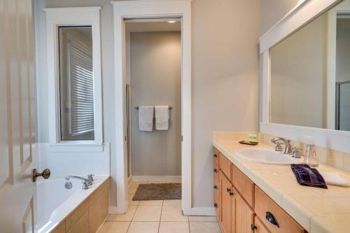 Golfing Around in Laurel Grove at Sandestin by Destin Getaways - image 11