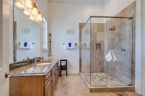 Gulf Paradise by Destin Getaways - image 6