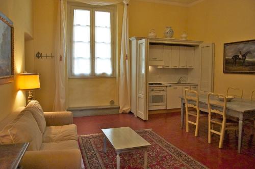 Palazzo Tucci Apartments - image 12