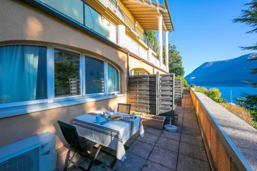 Studio with Mountain View