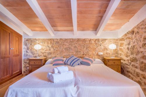 Finca Es Casal by Mallorca House Rent
