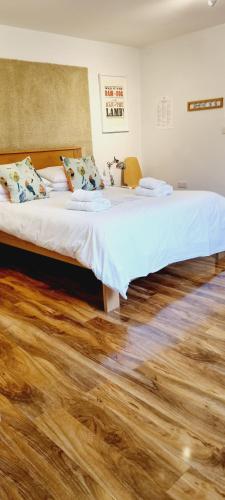 B - Simply Rooms - image 14