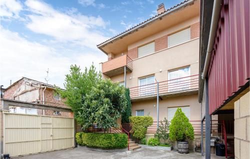  Stunning home in Badarn with 5 Bedrooms and WiFi, Unterkunft in Badarán