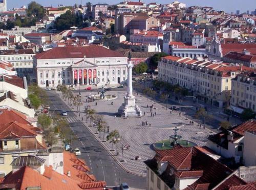 The building with 7 suites 13 guests near Rossio Square