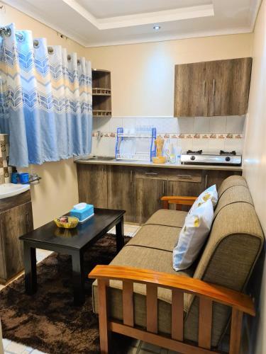 GEANNA SUITES