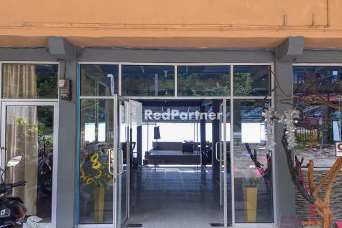 Aquino Marito Homestay Mitra RedDoorz – Balige, VA