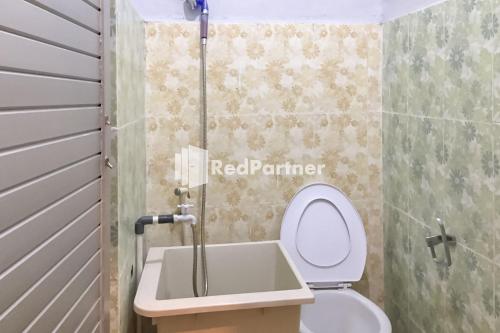 Aquino Marito Homestay Mitra RedDoorz – Balige, VA