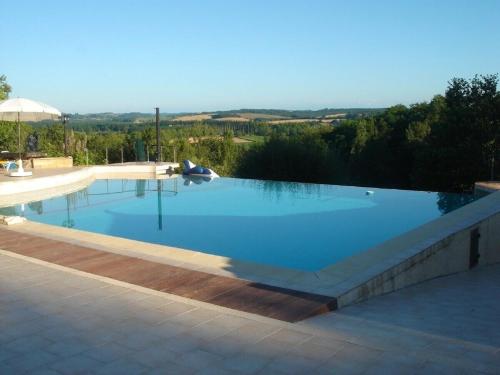 Peldbaseins, Luxury family villa in the heart of Gascony. Large pool & gorgeous view in Tourdun