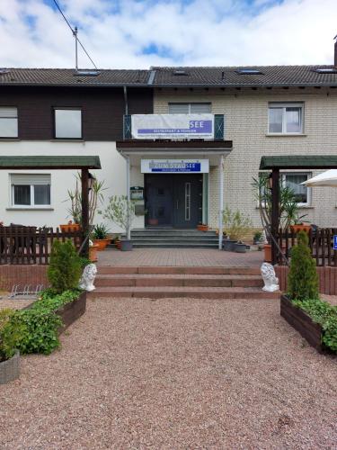 Zum Stausee