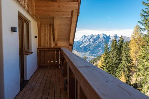 Skats, d'Genussalm Hauser Kaibling - by myNests in Haus im Ennštāla