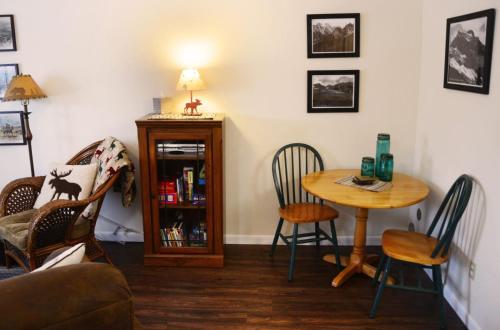 Wolf Lodge Condo #303 - image 4