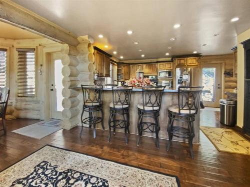 Skier`s Retreat - image 10