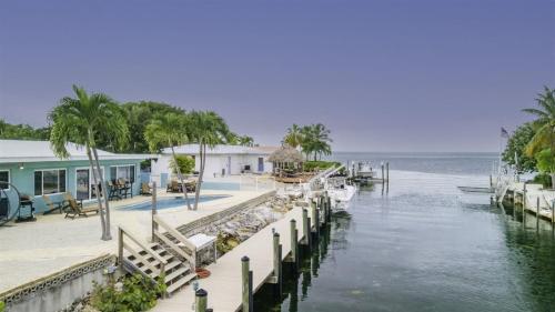 Yellowtail For Dinner 3bed 3bath pool dock - main image