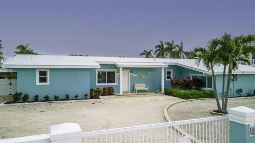 Yellowtail For Dinner 3bed 3bath pool dock - image 2