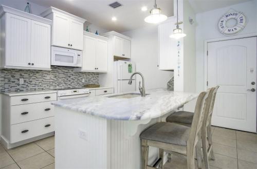 Yellowtail For Dinner 3bed 3bath pool dock - image 7