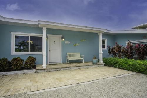 Yellowtail For Dinner 3bed 3bath pool dock - image 11