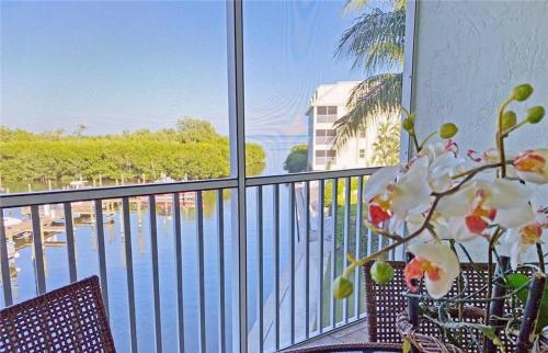 South Seas Bayside Villa 4216 not part of resort amenity access - main image