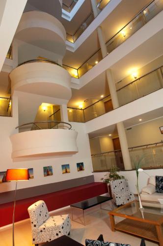 ล็อบบี้, Hotel Piren in เปอร์โต้ มาดรีน