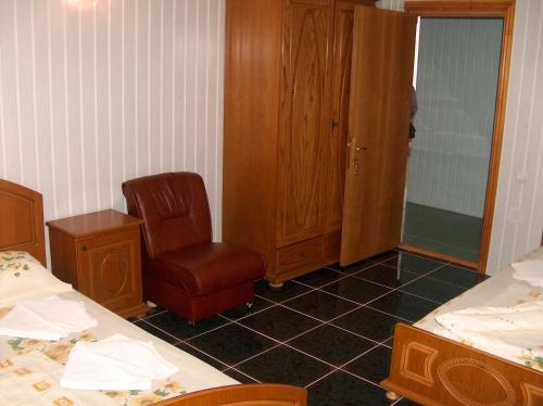 Double Room image 9