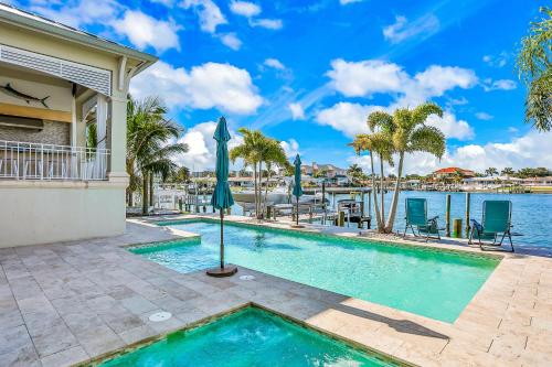 Island Estate Waterfront Villa in Clearwater Beach, USA