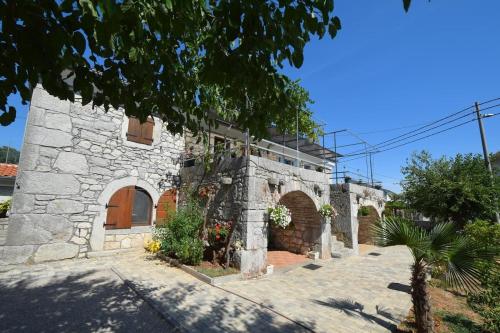 Apts Insula Insule - rustic & peaceful - Apartment - Skrbčići