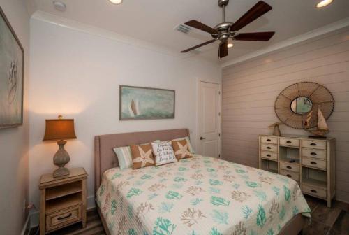 Sunshine Retreat by Destin Getaways - image 10