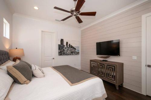 Sunshine Retreat by Destin Getaways - image 13