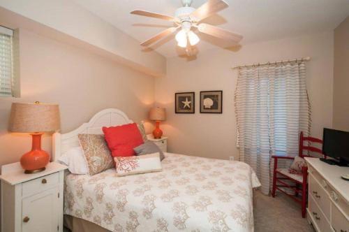 Sterling Shores 902 by Destin Getaways - image 7