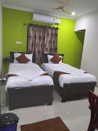 Sri Balaji Grand Hotel